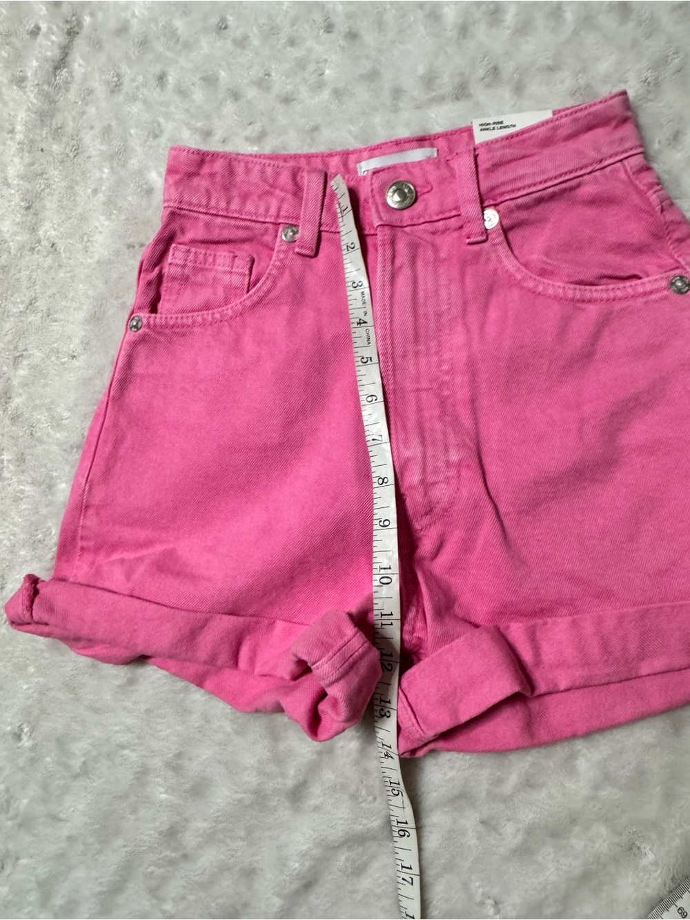 NWT- ZARA High Rise Pink Classic Denim Mom Shorts - Picture 12 of 14
